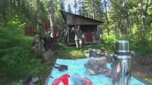 ИЗБА С КОМФОРТОМ. ЖИВЁМ ТРИ ДНЯ НА ТАЁЖНОЙ ЗАИМКЕ. РЕМОНТ ИЗБЫ. ГРОЗА, РЫБАЛКА.