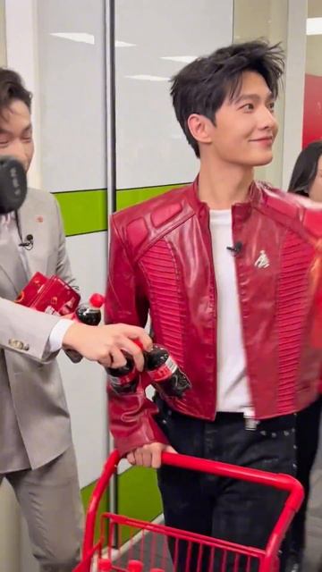 Сегодня я подметаю здание в Джей Ди