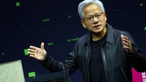 Хуанг предрек США поражение в ИИ-битве с Китаем