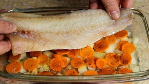 Когда жена приносит с рыбалки ФИЛЕ МИНТАЯ - готовлю по такому рецепту.Все в восторге от такого ужина