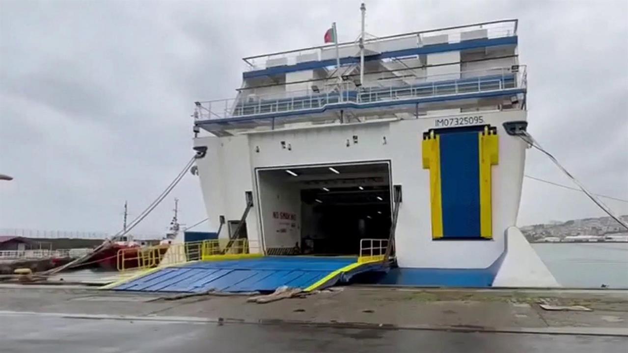 Между Россией и Турцией возобновили регулярное пассажирское паромное сообщение