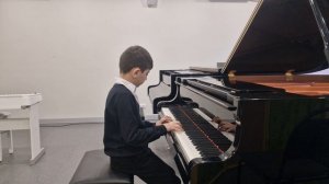 Г. Беренс  ,, Этюд " Акобян Нвер