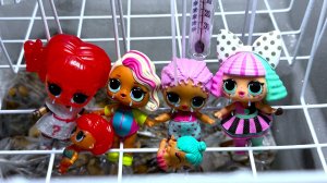 ВСЕ КУКЛЫ ЛОЛ РАЗУЧИЛИСЬ МЕНЯТЬ ЦВЕТ🎨 В ХОЛОДНОЙ🥶 ВОДЕ, но это СЕКРЕТ! Куклы игрушки мультики