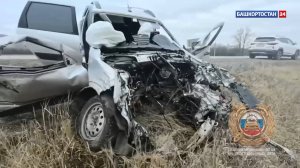 Водитель «Гранты» пострадал, пассажир погиб в ДТП с грузовиком в Башкортостане