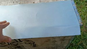 продолжение ремонта вагона, доделал карниз под крышей, подшил остатки, закончил с верхом, всё закрыл