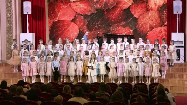 Концерт хора "Дождинка" - "Осенние истории" смотреть онлайн