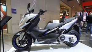 Новый максискутер от Zontes 552 выставка в Италии. Обзор меню.