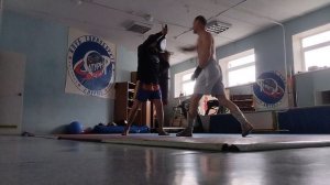 КикБоксинг. 1) Синхро рук и ног.