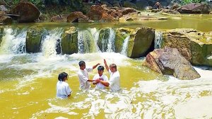 " ...ВСЕ МЫ, КРЕСТИВШИЕСЯ В ИИСУСА, В СМЕРТЬ ЕГО КРЕСТИЛИСЬ..."  РИМЛЯНАМ 6:3