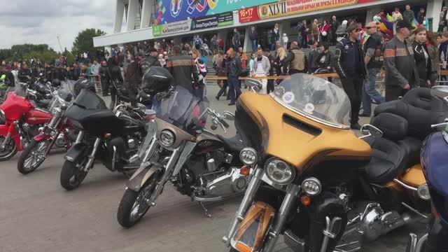 Минск. HOG Rally. Километр Харлеев. Президентский оркестр республики Беларусь. В.Цой кавер группа. смотреть онлайн