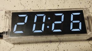 Простые часы в корпусе из китайского радиоконструктора.