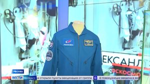 Съёмочная группа кузбасских «Вестей» работает на пресс-конференции в Звёздном городке