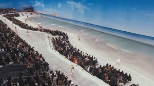 Показ женской коллекции Chanel весна-лето 2019