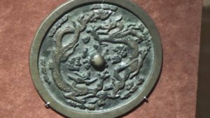 Китайские зеркала и поясные чаши в экспозиции Красноярского краевого краеведческого музея