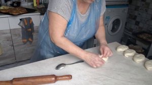 СЫР!))). ПИРОЖКИ жареные)!_. Петя снимает пробу!!!))).