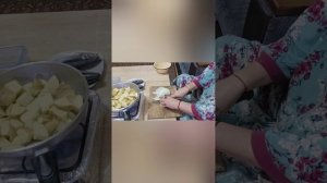 жареный сыр качотта,  картошка жареная в мундире и рыба маринованная