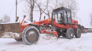 В Советском ликвидируют последствия снегопада