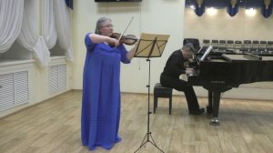 Кемерово,ЦДШИ,  Кондратьева Светлана Васильевна - П. Чайковский "Мелодия"