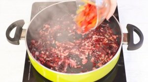 Самый настоящий борщ из Украины! Очень вкусный! Рекомендую рецепт.