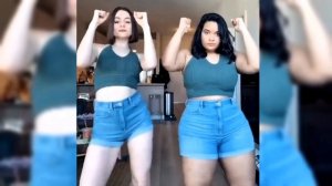 Белая рубашка и рваные джинсы: образ свободы