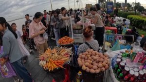 Самый популярный тур: Камбоджийская еда на набережной - аутентичный рынок и локальный рай
