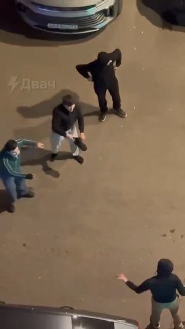 Новая Москва: массовая драка мигрантов с ножами и топорами