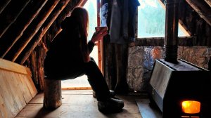 ТАЙГА УДИВИЛА! Я УКРЫЛАСЬ В ЗЕМЛЯНКЕ ОТ ХОЛОДА, НО ЗВЕРЬ ВЫШЕЛ ИЗ  ЛЕСА