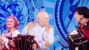 Ноги сами рвутся в пляс! А у вас? (анс Саратовские переборы на концерте-памяти Л. Руслановой)