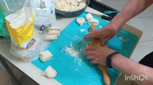 Печёные пироги с рисом и яйцом