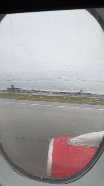 Взлет в дождь смотреть онлайн