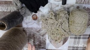 3 старт в триостартах ноября-2025. Вяжу две пары следочков...