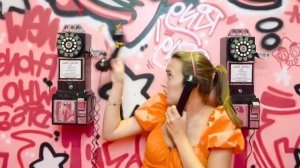 Крис и мама изучают детский музей и учебный центр для детей!