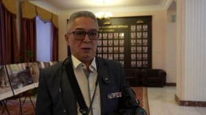 Поменяли парты на столы в Хурале. Детей познакомили с работой парламента Бурятии