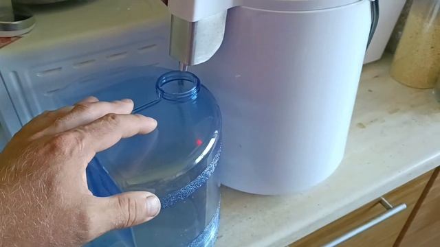 какую грязь пьём, дистиллятор домашний для изготовления чистой воды питьевой, проверяю прибором воду смотреть онлайн