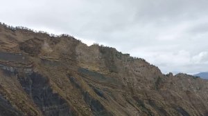 Спуск к аммонитовому ручью. Дагестан.