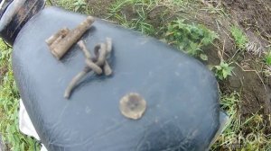 ВОЙНА, БЕСПИЛОТНИКИ НАД ГОЛОВОЙ, ГРЯЗЬ А Я КОПАЮ