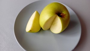 Новогодний салат с зеленым яблоком рецепт