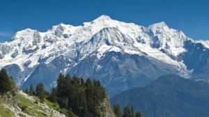 Монблан вершина в Альпах Франции. 4806 м.