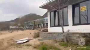 Четыре человека погибли после падения вертолета на частный дом в Дагестане