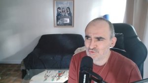 DIANA ANKUDINOVA & Revoльvers - Танцы на стеклах  | Réaction Française au show "ВИА Суперстар"