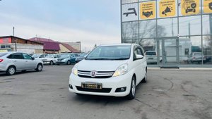 Toyota Isis, 2014 год