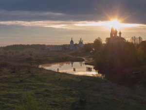 "ОДИНОКИЙ ГОРОД"... (Фото Станислава САБЛИНА (Гатчина), музыка Фредди ХАББАРДА (США))