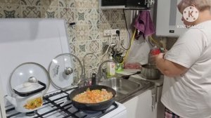 Готовлю ужин аля-плов из куриной грудки🥰🤣🙈