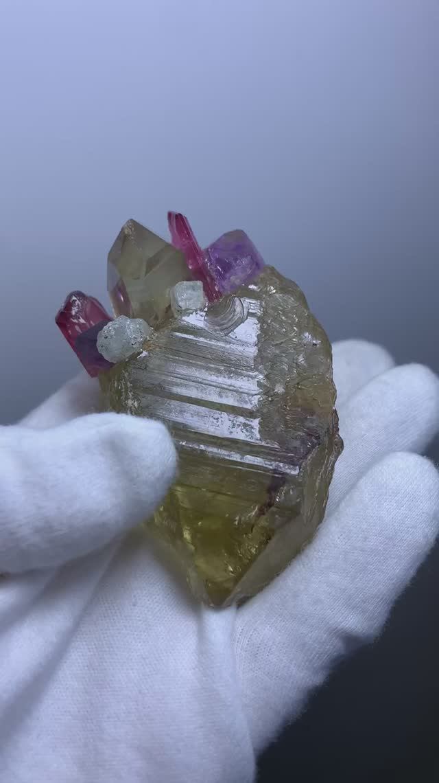 Композиция из кристаллов и камней  Coolcrystals