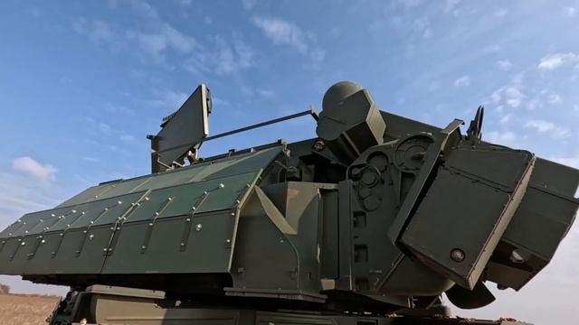 "Тор-М2" методично поражает БПЛА. Красноармейское направленме. смотреть онлайн