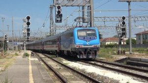 проезжающие поезда Италии ч.16