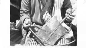 Древний прямоугольный ребаб, сделанный за несколько часов из нефти и газа/пенопропилена/Эксперимент