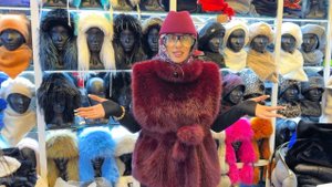 Новые цвета головных уборов у Анны. Манишки. Шапки. Картузы. Фетровые шляпы и пилотки