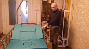 Медицинская электрическая кровать с туалетом для лежачих больных людей, многофункциональная МЕТ REAL