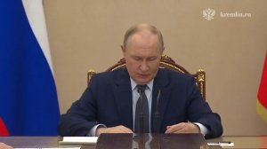 Путин провел совещание по вопросам строительства Вооруженных сил